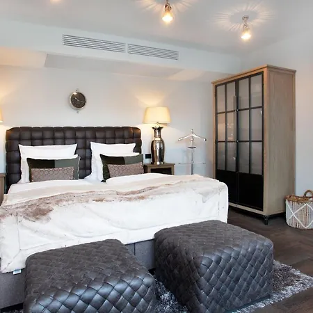 Achterum Hotel 4*